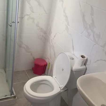 Casa de hóspedes Helder&joana Povoa de Santa Iria